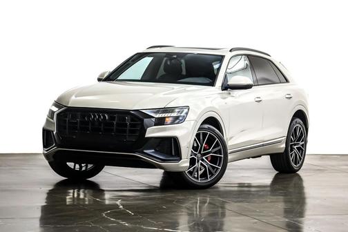 2022 Audi Q8 55 Premium Plus