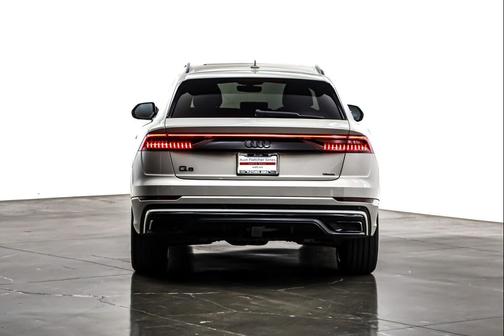 2022 Audi Q8 55 Premium Plus