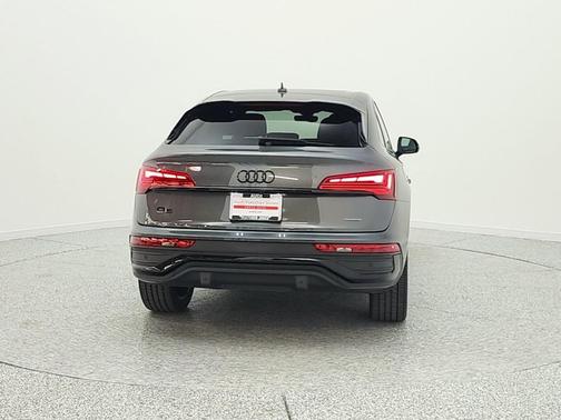 Daytona Gray Pearl Effect 2023 Audi Q5 45 S line Premium Plus