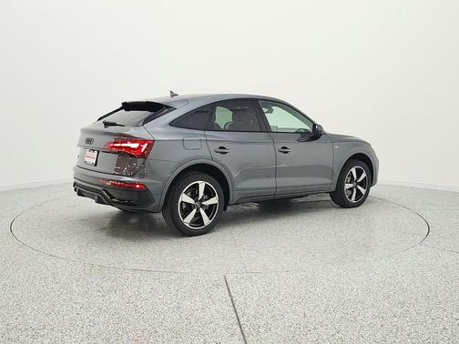 Daytona Gray Pearl Effect 2023 Audi Q5 45 S line Premium Plus