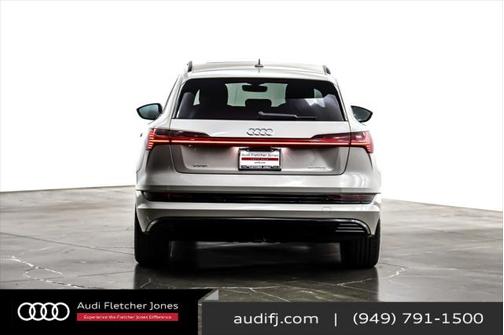 2021 Audi e-tron Premium Plus