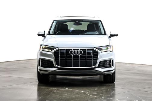 2021 Audi Q7 45 Premium Plus