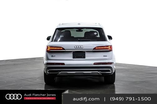 2021 Audi Q7 45 Premium Plus
