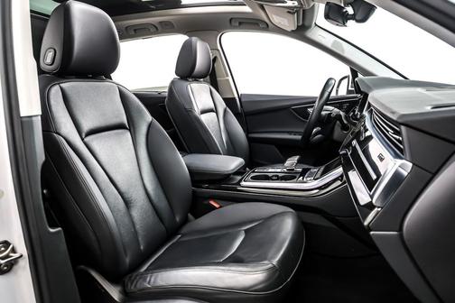 2021 Audi Q7 45 Premium Plus