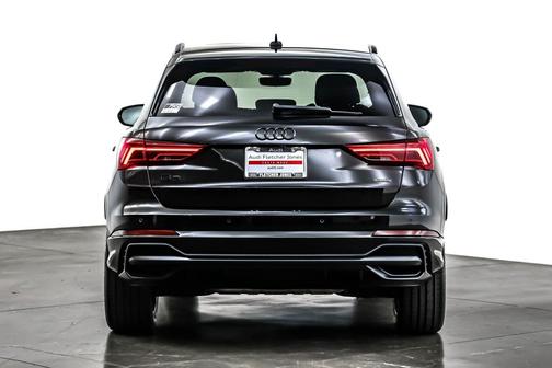 2022 Audi Q3 45 S line Premium