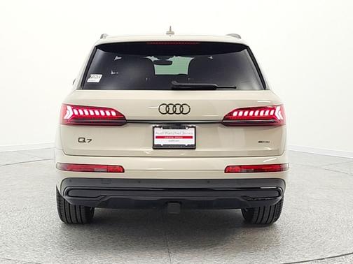 Vicuna Beige Metallic 2023 Audi Q7 45 Premium Plus