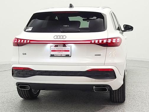 Arkona White 2026 Audi Q5 Premium Plus TFSI quattro S tronic