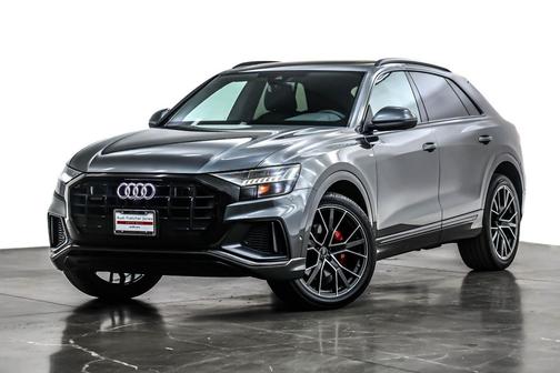 2023 Audi Q8 55 Premium Plus