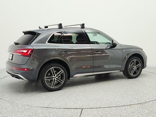 Daytona Gray Pearl Effect 2023 Audi Q5 55 S line Premium