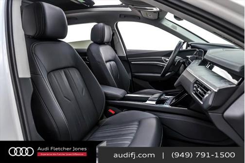 2021 Audi e-tron Premium Plus