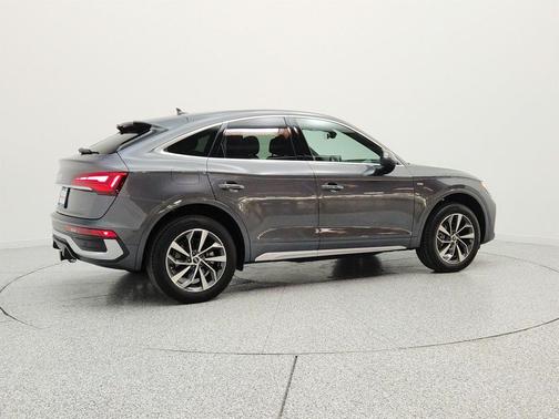 Daytona Gray Pearl Effect 2023 Audi Q5 45 S line Premium Plus