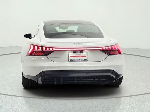Suzuka Gray Metallic 2023 Audi e-tron GT Prestige quattro