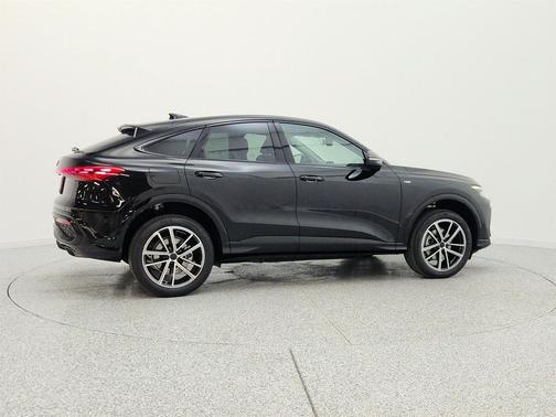 Mythos Black Metallic 2026 Audi Q5 Sportback Premium Plus TFSI quattro S tronic