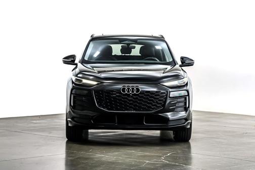 2025 Audi Q6 e-tron Premium quattro