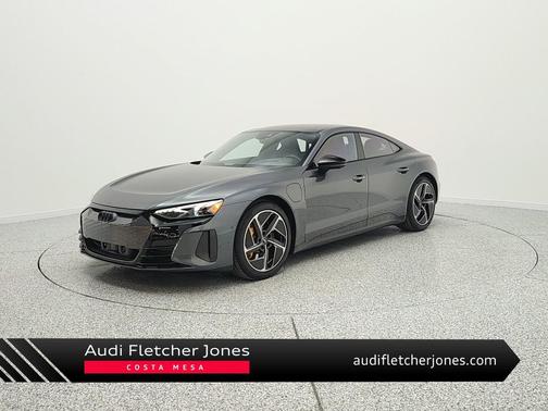 Daytona Gray Pearl Effect 2024 Audi RS e-tron GT quattro