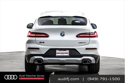 2023 BMW X4 xDrive30i