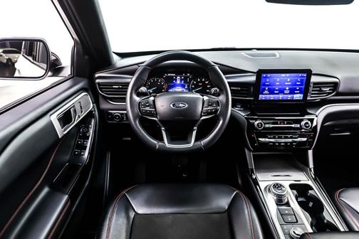 2024 Ford Explorer ST-Line