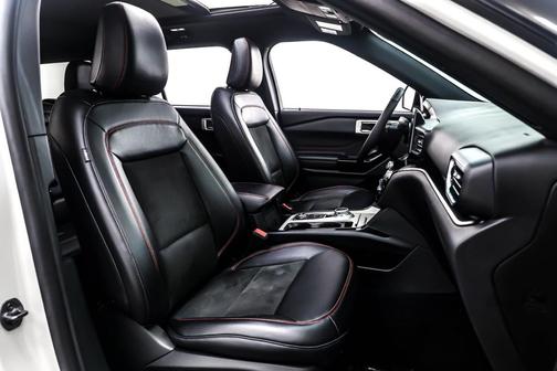 2024 Ford Explorer ST-Line