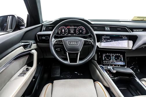 2024 Audi Q8 e-tron Prestige