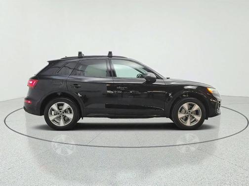 Brilliant Black 2024 Audi Q5 40 Premium Plus