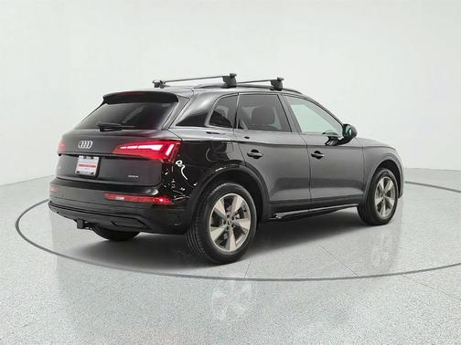 Brilliant Black 2024 Audi Q5 40 Premium Plus