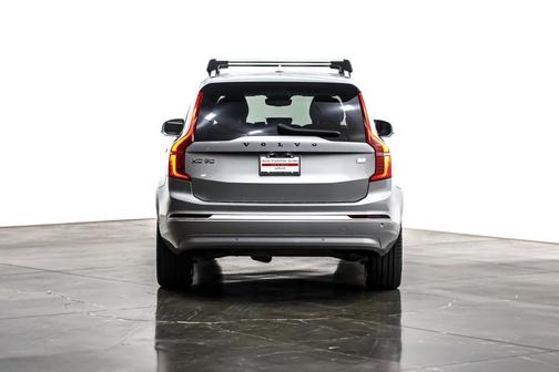 2023 Volvo XC90 Recharge Plug-In Hybrid T8 Core Bright Theme