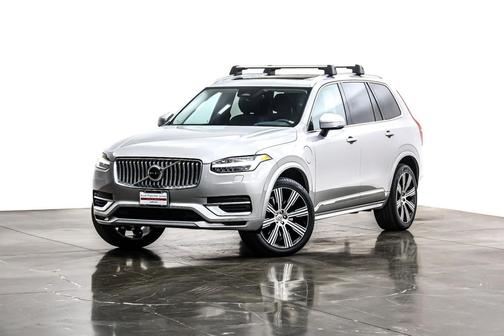 2023 Volvo XC90 Recharge Plug-In Hybrid T8 Core Bright Theme