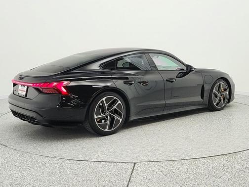 Mythos Black Metallic 2024 Audi RS e-tron GT quattro