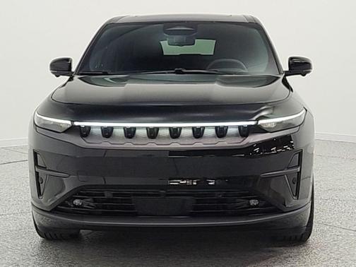 Diamond Black Crystal Pearlcoat 2025 Jeep Wagoneer S Launch Edition