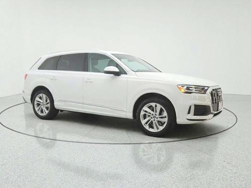 Carrara White 2023 Audi Q7 45 Premium