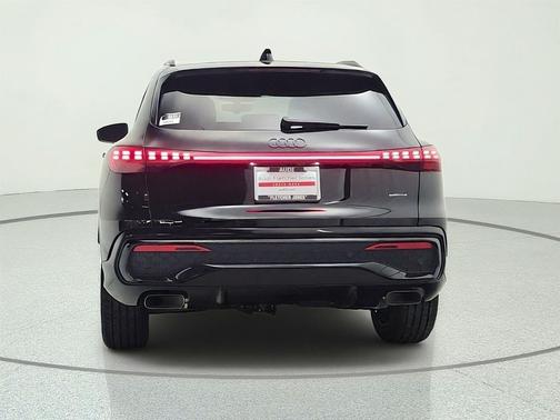 Mythos Black Metallic 2026 Audi Q5 Premium Plus TFSI quattro S tronic