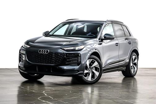 2025 Audi Q6 e-tron Premium quattro