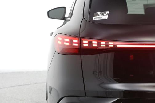 Mythos Black Metallic 2026 Audi Q5 Premium Plus TFSI quattro S tronic