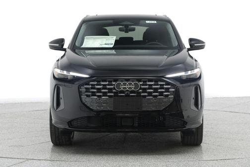 Mythos Black Metallic 2026 Audi Q5 Premium Plus TFSI quattro S tronic