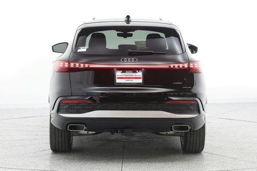 Mythos Black Metallic 2026 Audi Q5 Premium Plus TFSI quattro S tronic