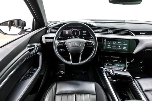 2023 Audi e-tron Sportback S line Premium