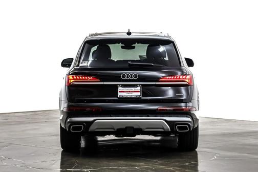 2025 Audi Q7 55 Premium Plus