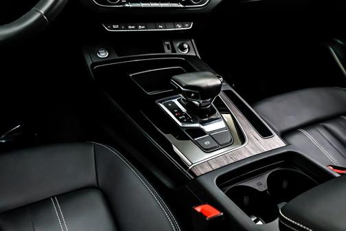 2025 Audi Q5 40 Premium