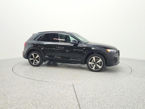 Mythos Black Metallic 2023 Audi Q5 45 S line Premium Plus