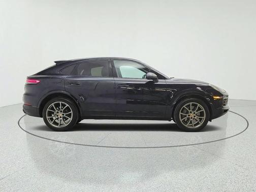 Moonlight Blue Metallic 2023 Porsche Cayenne Platinum Edition