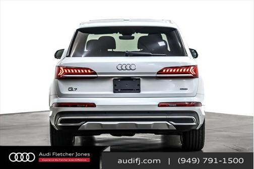 2022 Audi Q7 55 Premium Plus