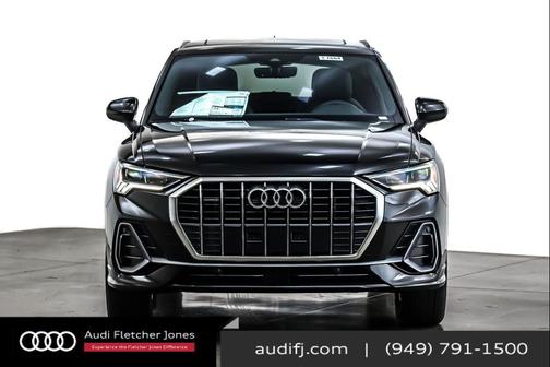 2025 Audi Q3 Premium 45 TFSI S line quattro Tiptronic