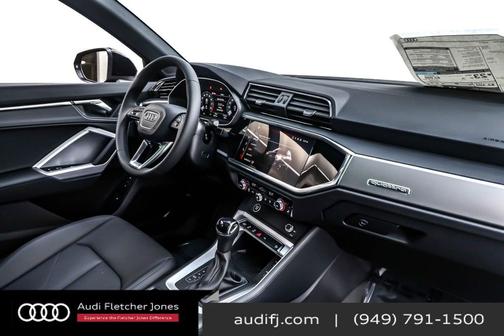 2025 Audi Q3 Premium 45 TFSI S line quattro Tiptronic