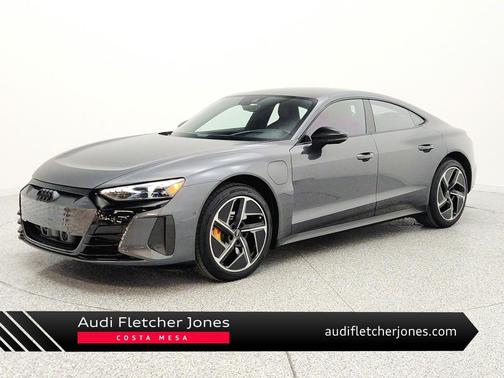 Daytona Gray Pearl Effect 2024 Audi RS e-tron GT quattro