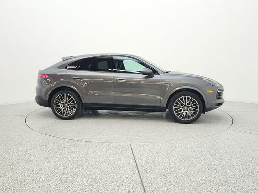 Quartzite Grey Metallic 2023 Porsche Cayenne S