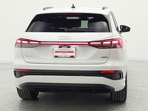 Glacier White Metallic 2024 Audi Q4 e-tron Premium Plus 55 quattro