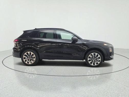 Mythos Black Metallic 2026 Audi Q3 TFSI quattro S tronic