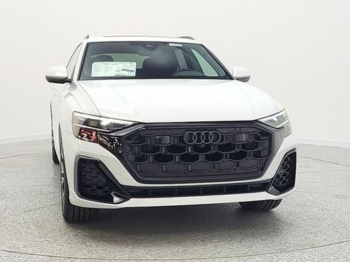 Glacier White Metallic 2026 Audi Q8 55 Premium Plus