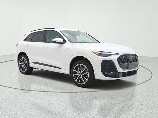Arkona White 2026 Audi Q5 Premium Plus TFSI quattro S tronic