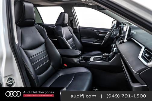 2020 Toyota RAV4 XLE Premium